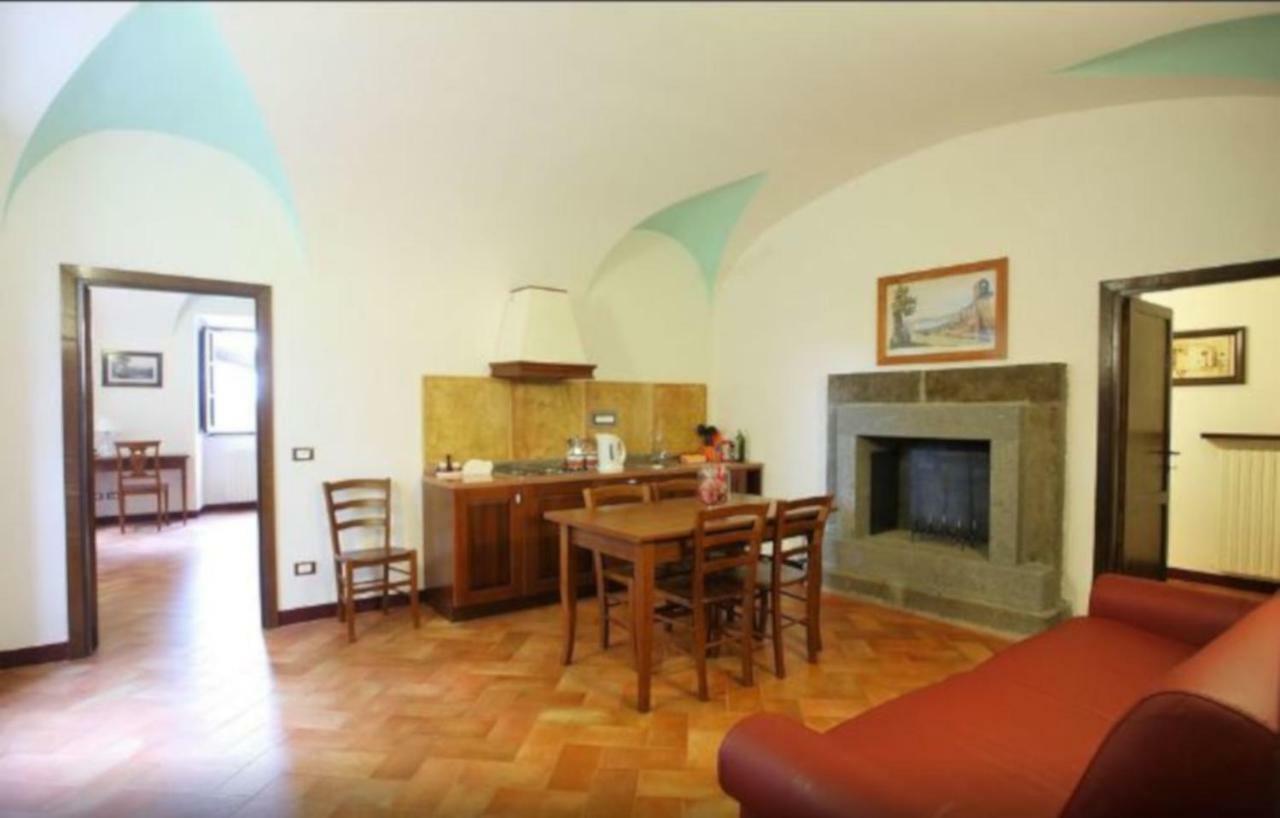 Antico Borgo La Commenda Aparthotel Montefiascone Exterior foto